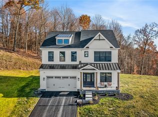 2041 Field Stone Dr S, Mc Donald, PA 15057