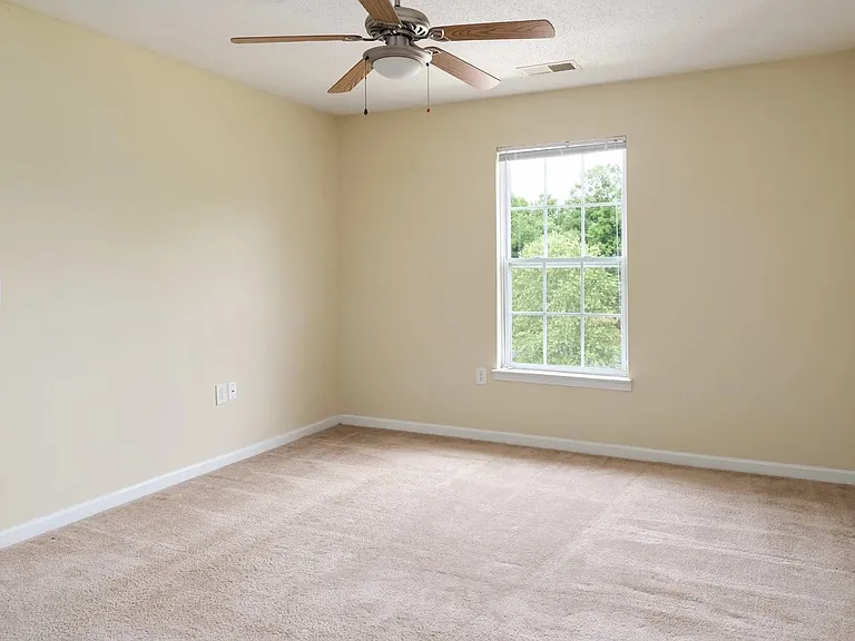 Madison Heights Luxury Apartments — Photo 52