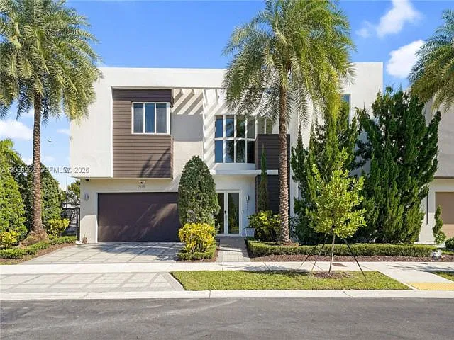 6 bed, 7.0 bath, 4119 sqft, $18,000 — Photo 1