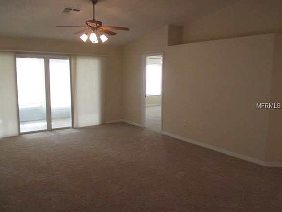 4th image of 33120 Meadow Green Ct