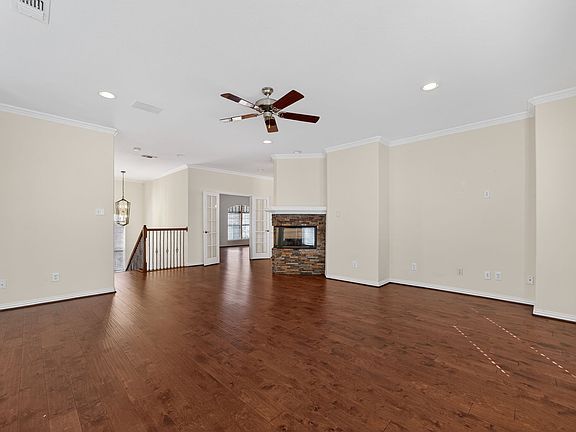 5th image of 5735 Richmond Ave #J