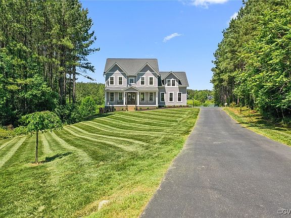 3rd image of 3812 Mill Mount Dr