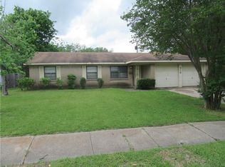 616 Colgate Dr, Lancaster, TX 75134