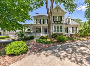 510 Saint Barbaras Ln, Marietta, GA 30064