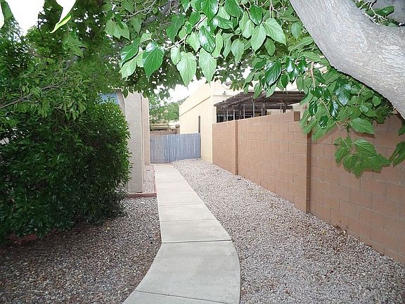 4th image of 4904 Indigo Dr NW