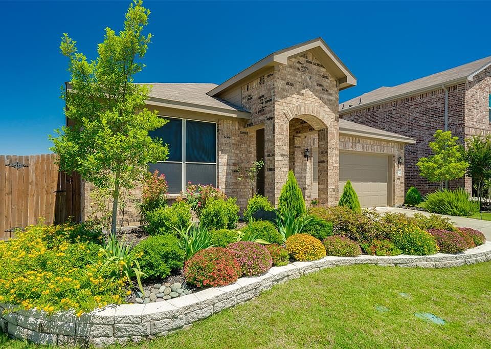 1st image of 2129 Brenham Dr