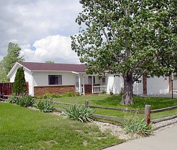 2nd image of 3918 Boulder Dr