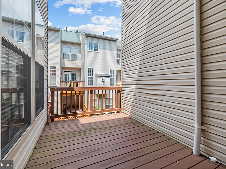 5011 Waple Ln — Photo 36