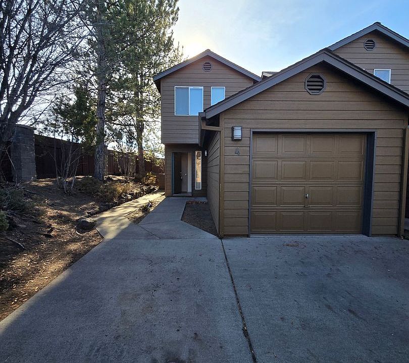 1st image of 2811 NE Mesa Ct #4