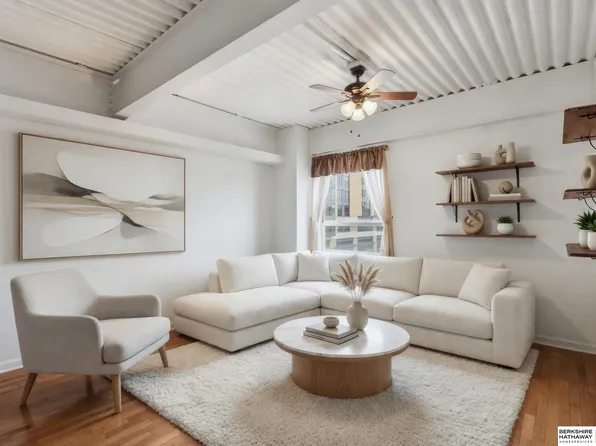 105 N 31st Ave APT 408, Omaha, NE 68131