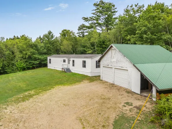 914 Pond Road, Wales, ME 04280