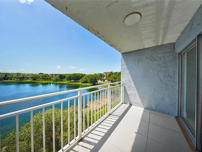 9351 Fontainebleau Blvd #B415 — Photo 13
