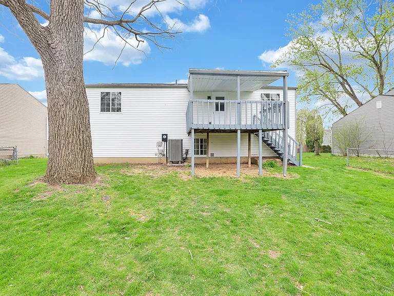 8906 Lakefield Ct — Photo 31