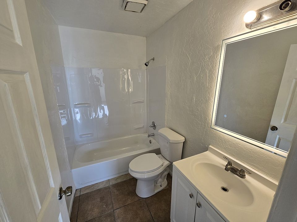1st image of 1026 E McKinley St #3
