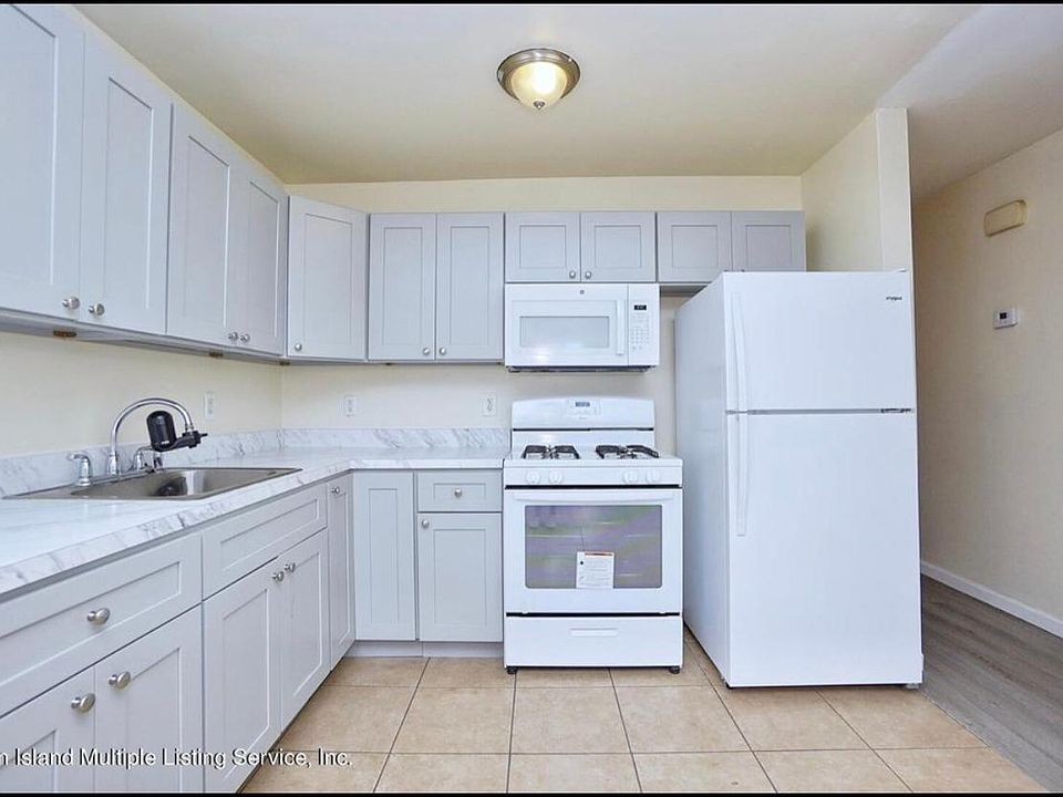 1st image of 120 Seneca St Floor 1