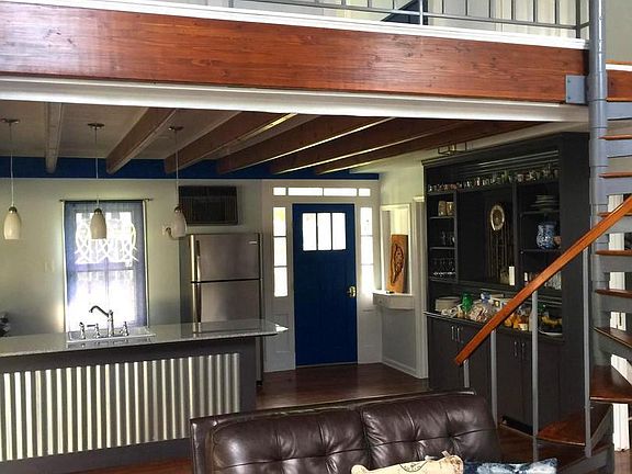 2nd image of 21552 Chicken Point Rd