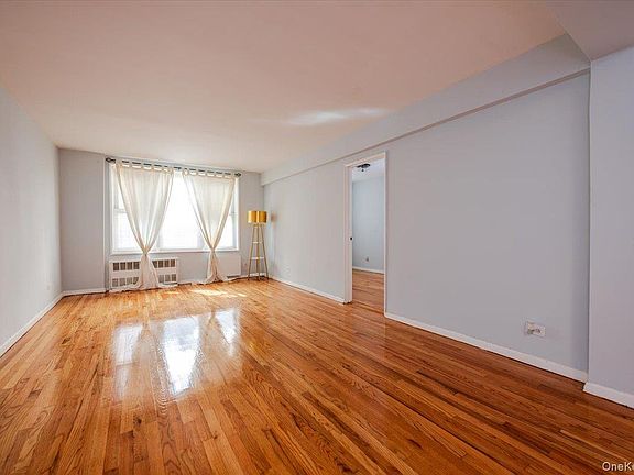 5th image of 1332 Metropolitan Avenue #4K