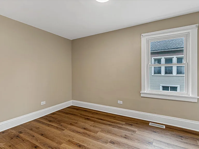 4618 N Avers Ave #1 — Photo 5