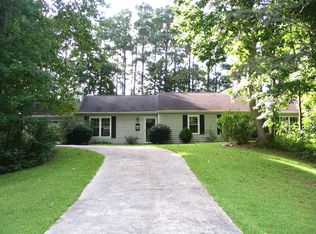 805 Stately Pines Rd, New Bern, NC 28560
