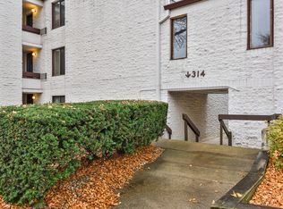 314 W Miner St APT 2A, Arlington Heights, IL 60005