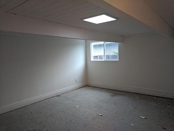 4th image of 816 Duncardine Way