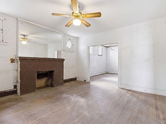 5th image of 4087 Vicksburg St