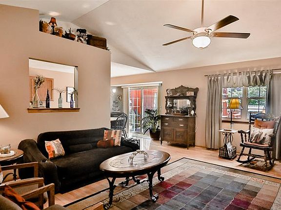 4th image of 307 Bounty Dr NE