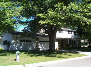 408 Ridge Rd, Albert Lea, MN 56007