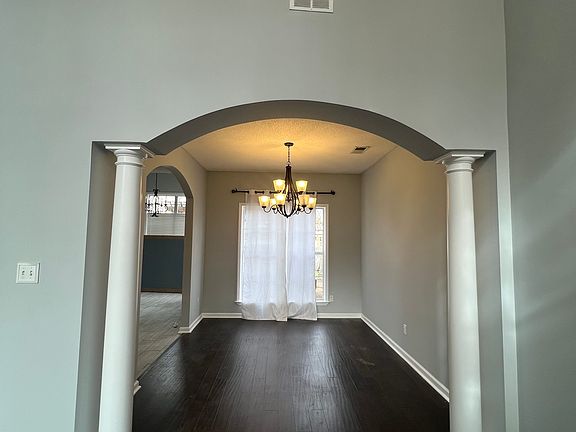 2nd image of 9202 Chastain Pl