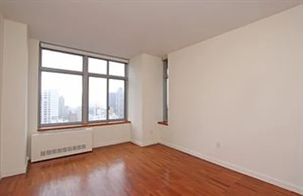 Rented by Douglas Elliman | media 20