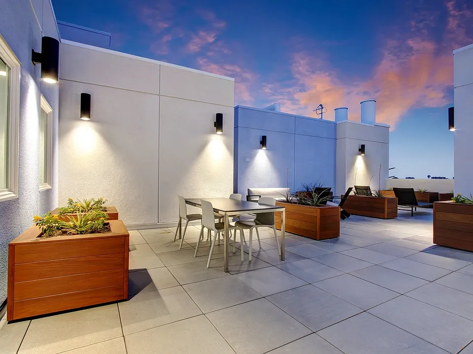 Rooftop Deck