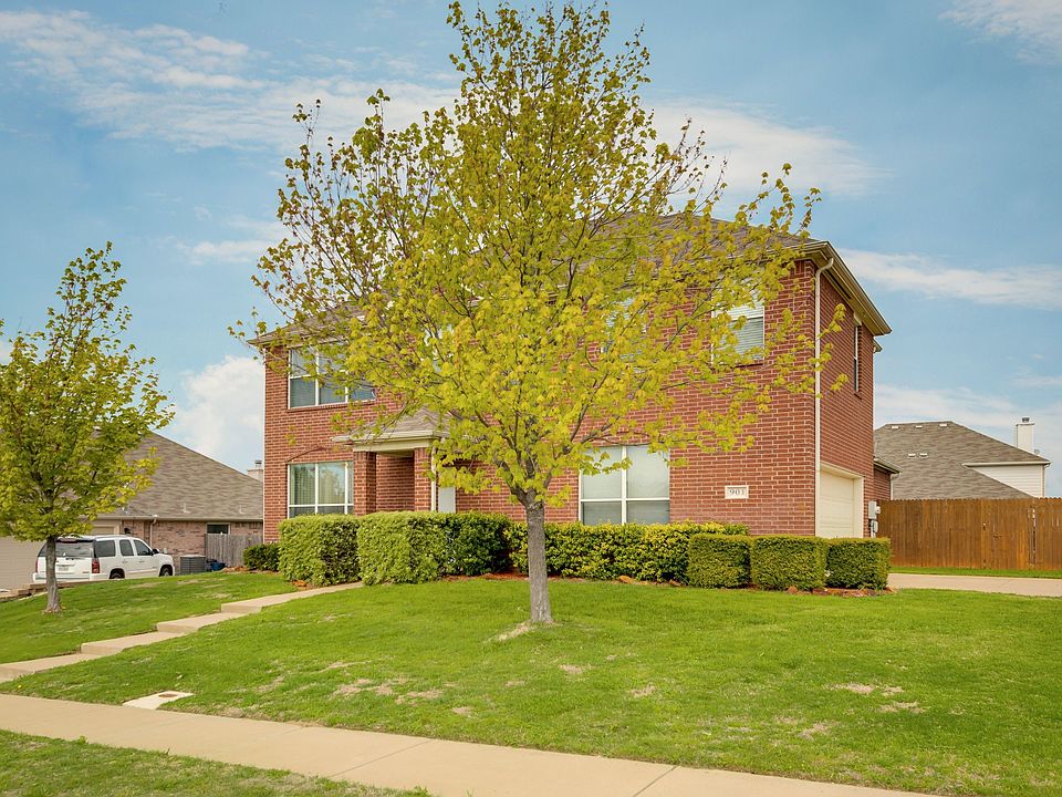 1st image of 901 Reindeer Dr