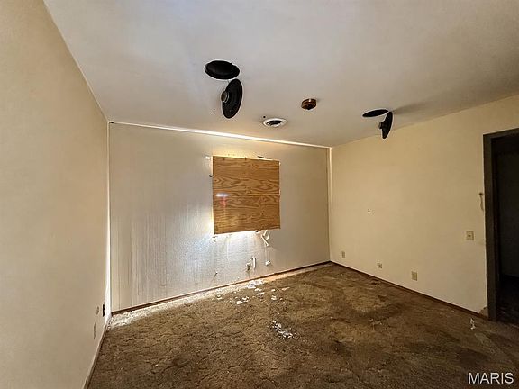 9th image of 816 N Burtschi St