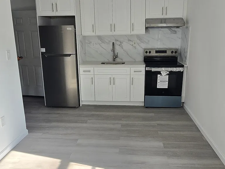 45-21 76th St #2 — Photo 4
