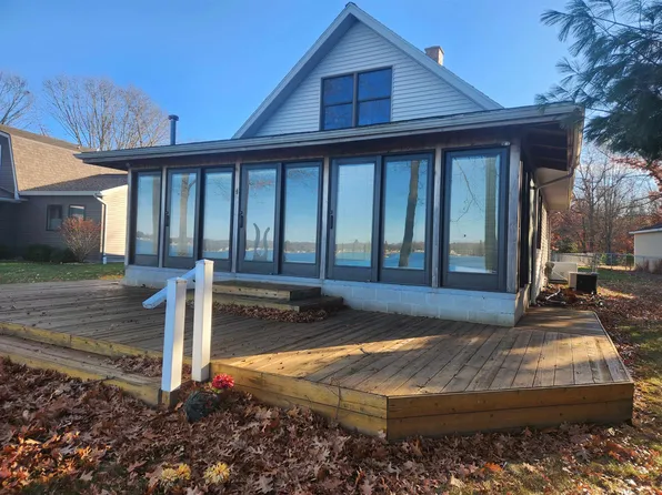 11796 S Shore Dr, Lake, MI 48632