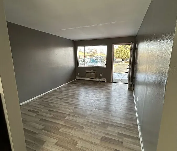 Keri Lyn Apartments — Photo 27