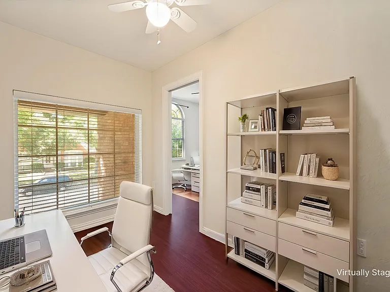 2633 Shadow Hill Ln — Photo 21