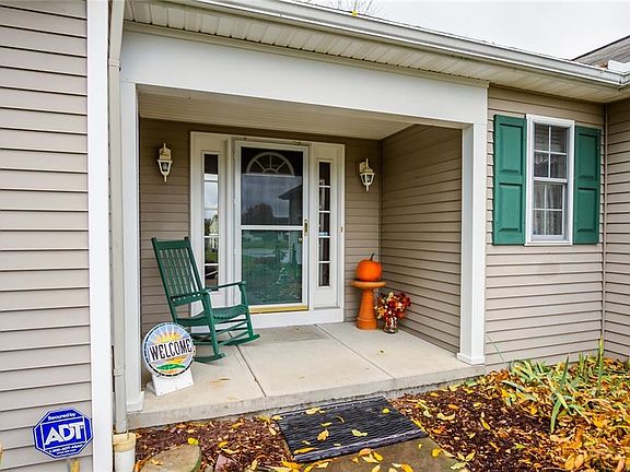 3rd image of 6139 Lilly Pond Way