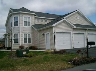 12 Patroon Pt, Rensselaer, NY 12144