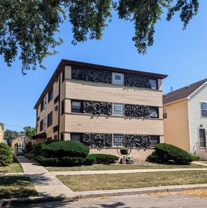 2419 N 77th Ave APT 1W, Elmwood Park, IL, 60707