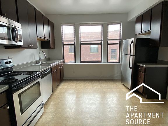 2nd image of 2325 N Kedzie Blvd #3