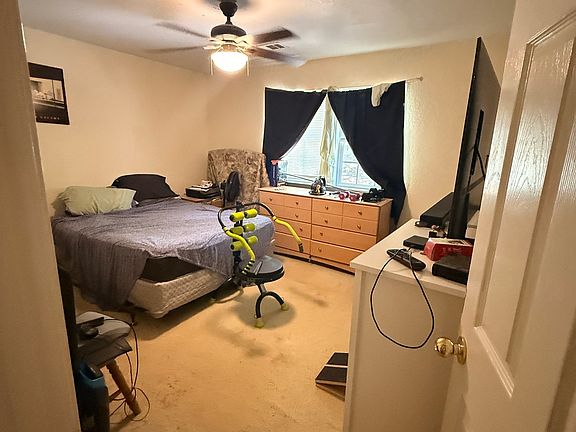 5th image of 305 Townview Dr