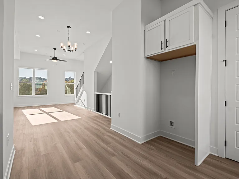 447 SW Longview Blvd — Photo 13