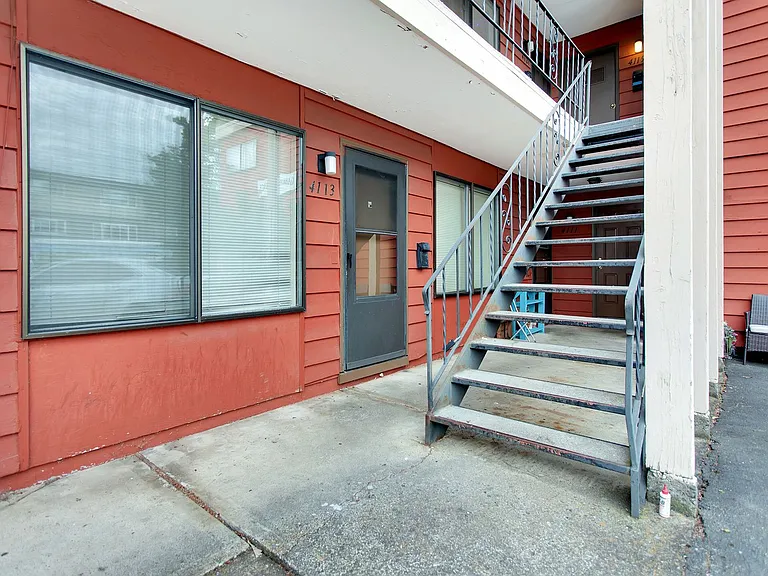 4121 SE 28th Ave — Photo 2