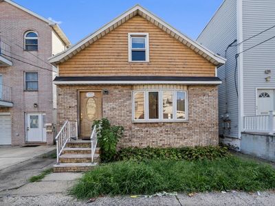 86 W 19th St, Bayonne, NJ, 07002