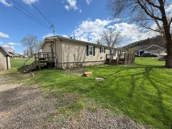 2273 Main St, New Philadelphia, OH 44653