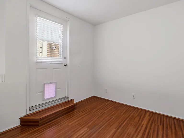 1619 S Bentley Ave — Photo 21