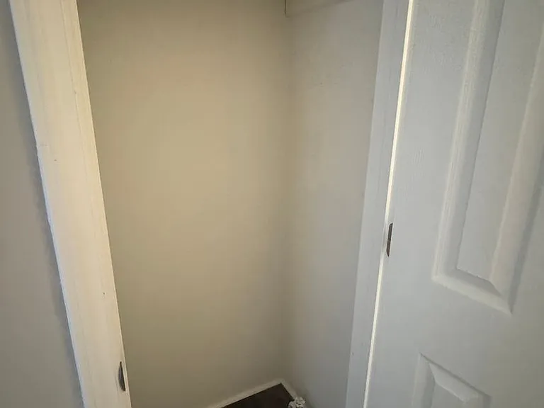 431 Valley Dr — Photo 9