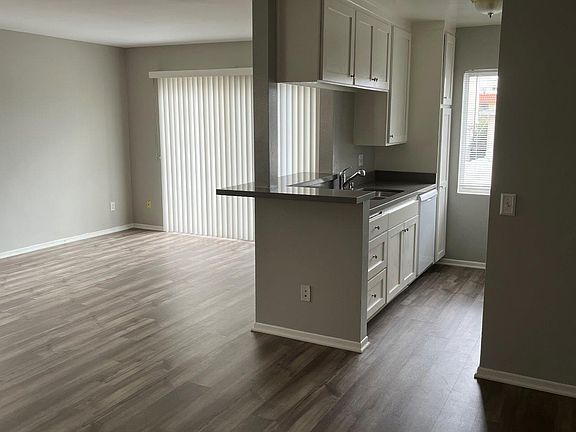 3rd image of 1412 Brockton Ave APT 8