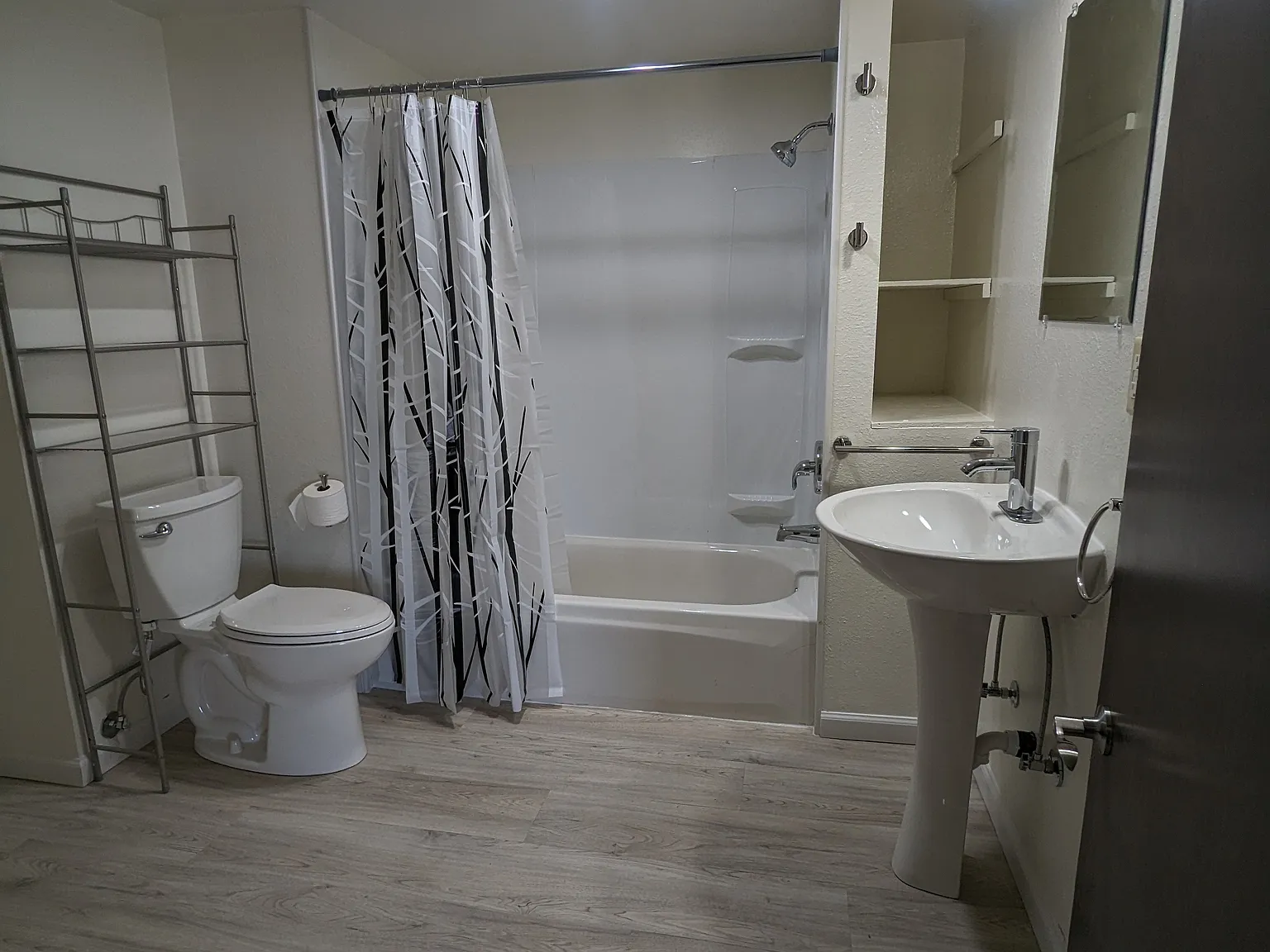 Water Street Apartments — Photo 3
